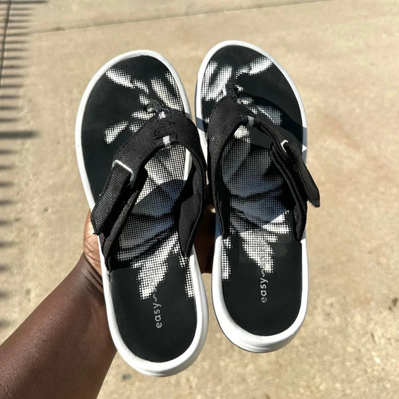Women’s Easy Spirit Floral Flip Flops Size 7‎ - Picture 1 of 10